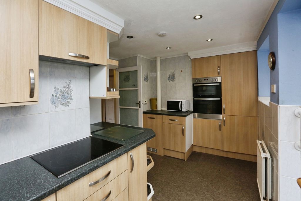 Property photo 2 of 12 Pbox-Img.Jpg