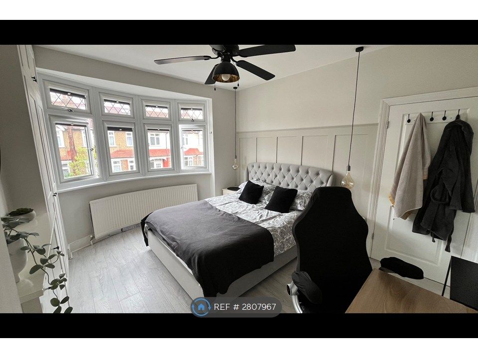Property photo 1 of 14 Bedroom 1 - 1st Floor