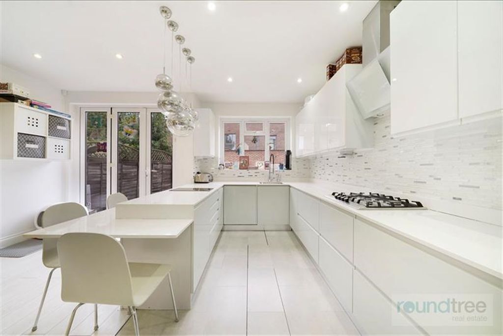 Property photo 1 of 15 (Main)