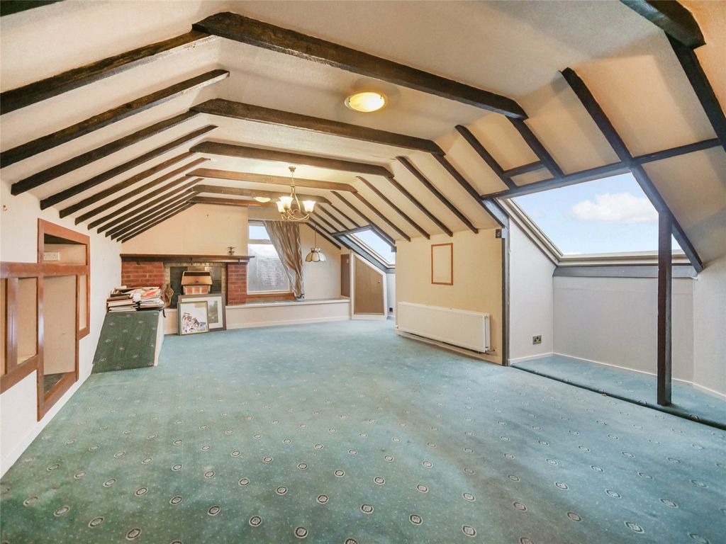 Property photo 2 of 29 Picture No. 05