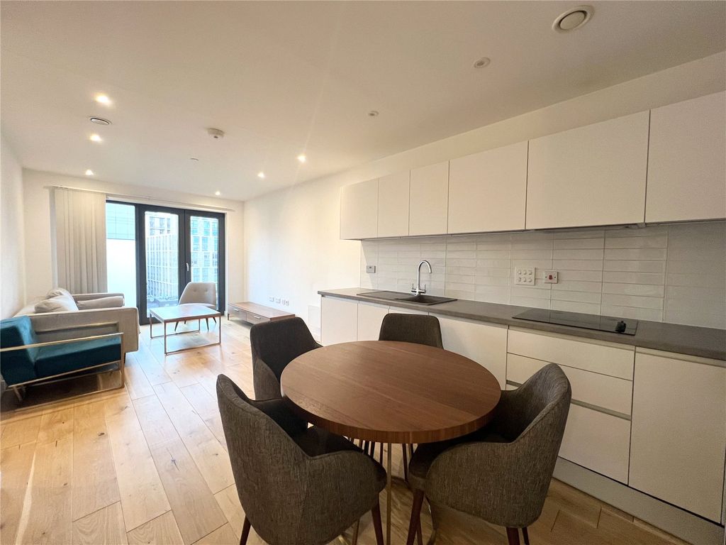 Property photo 2 of 5 Picture 2