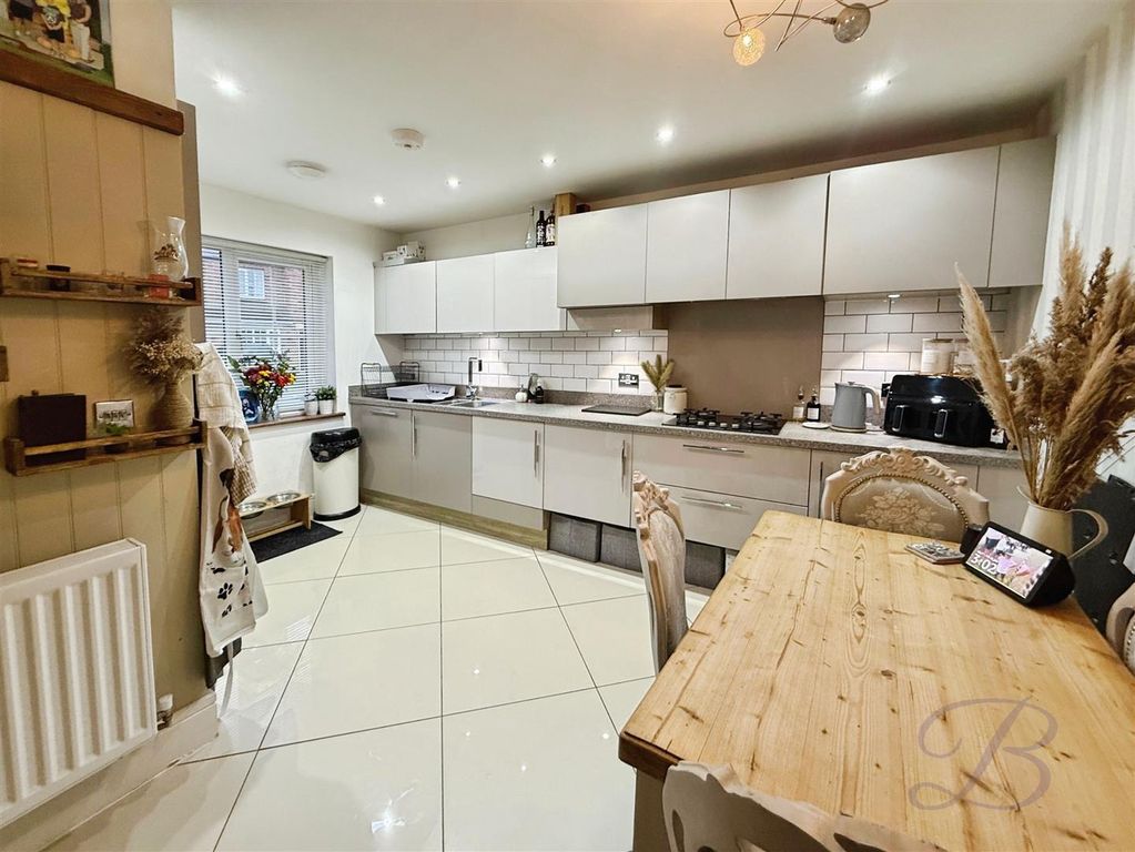 Property photo 3 of 23 05811Edf-Img_9502 202.Jpeg