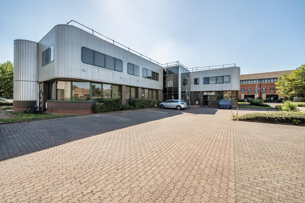 Property photo 1 of 19 External View