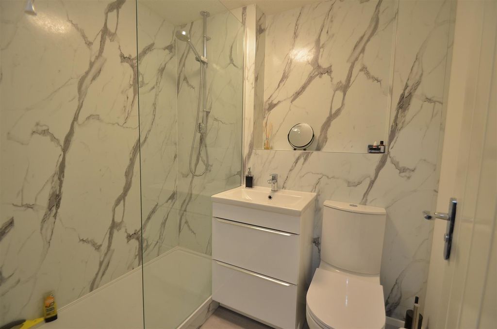 Property photo 3 of 9 Shower Room