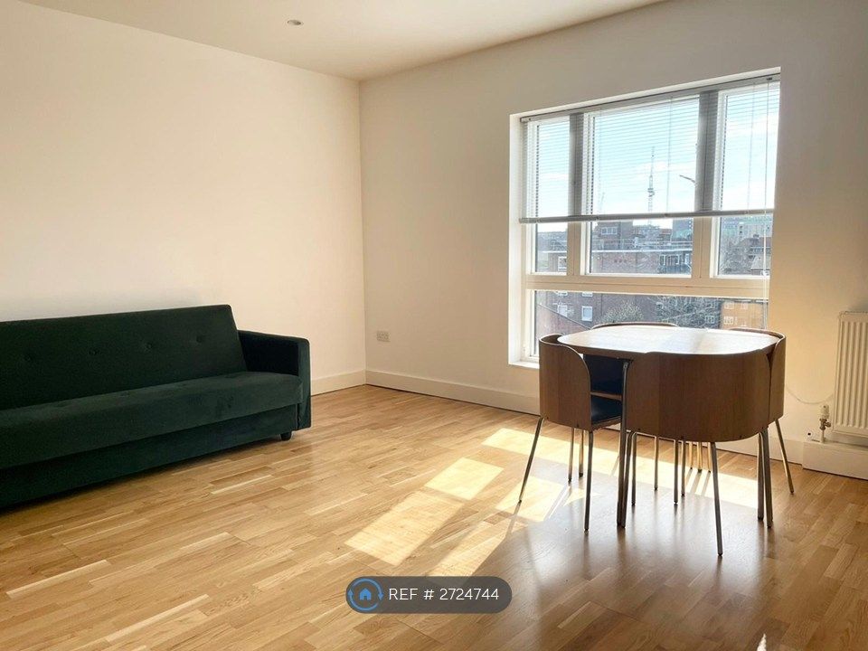 Property photo 3 of 12