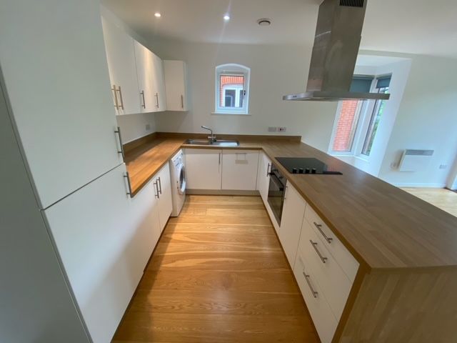 Property photo 3 of 7 Kitchen