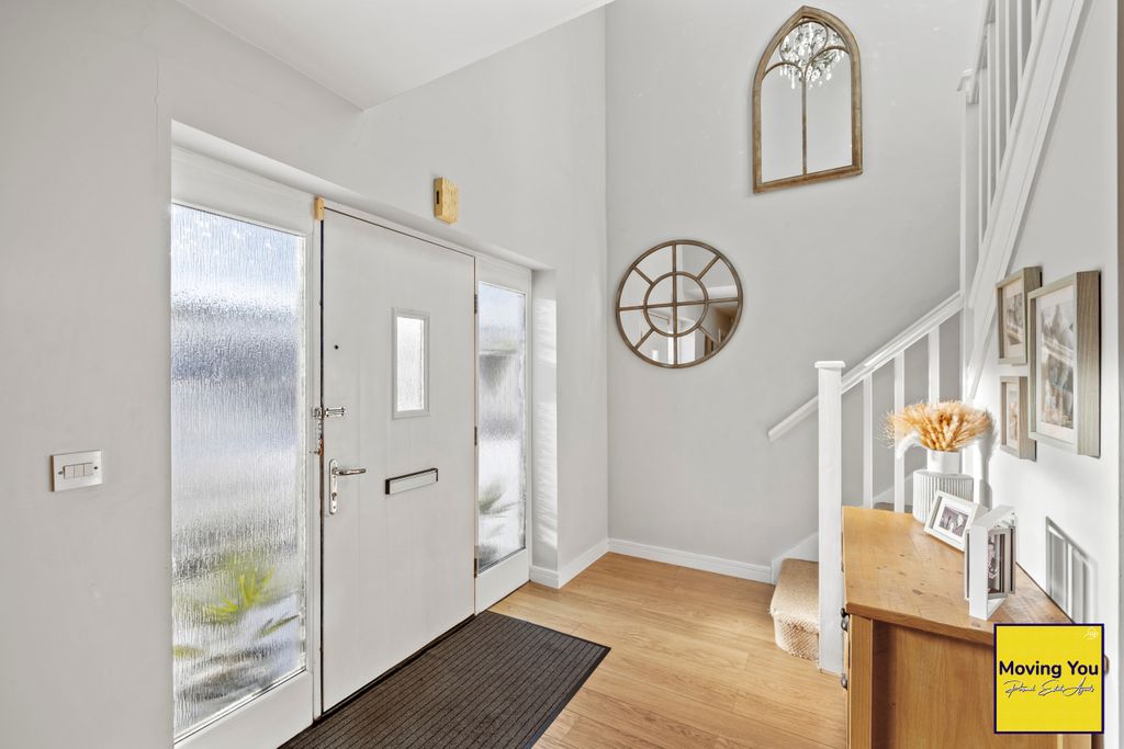 Property photo 2 of 30 Photo 5