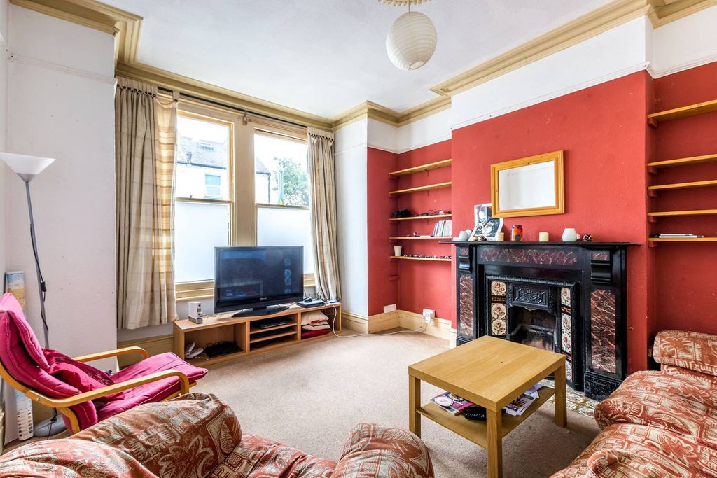 Property photo 2 of 5