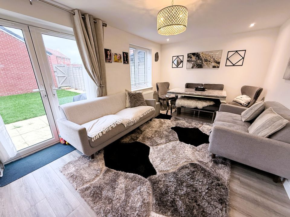 Property photo 3 of 12 Img4003