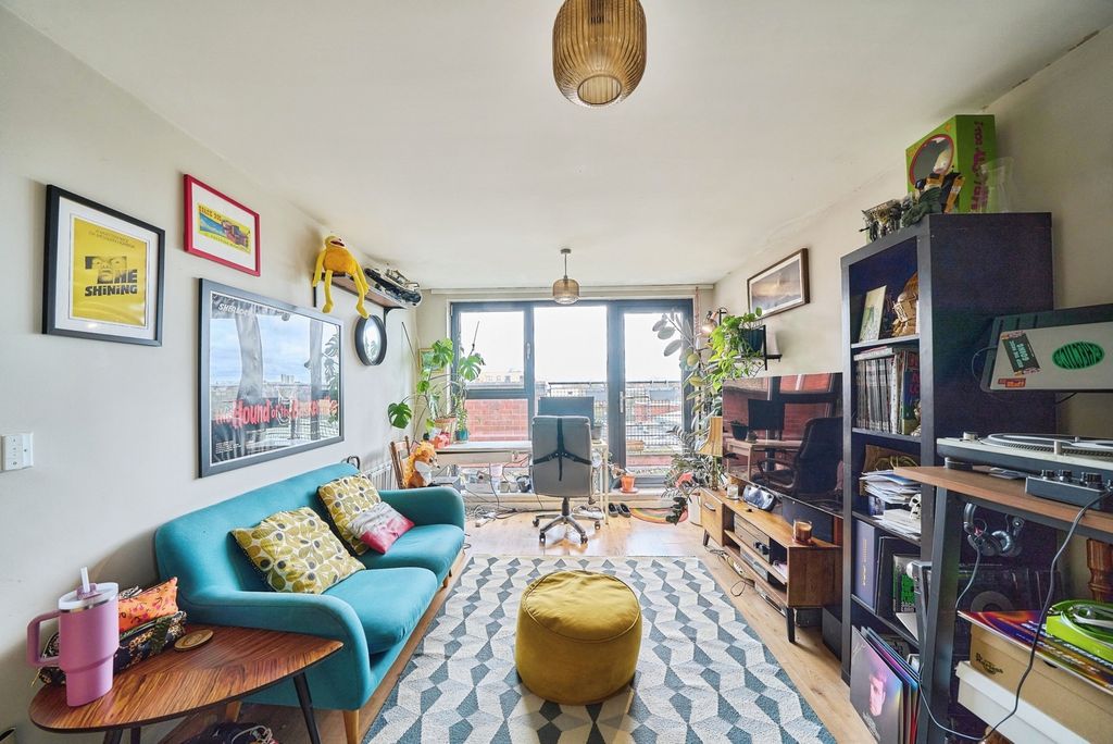 Property photo 1 of 14 Pbox-Img.Jpg