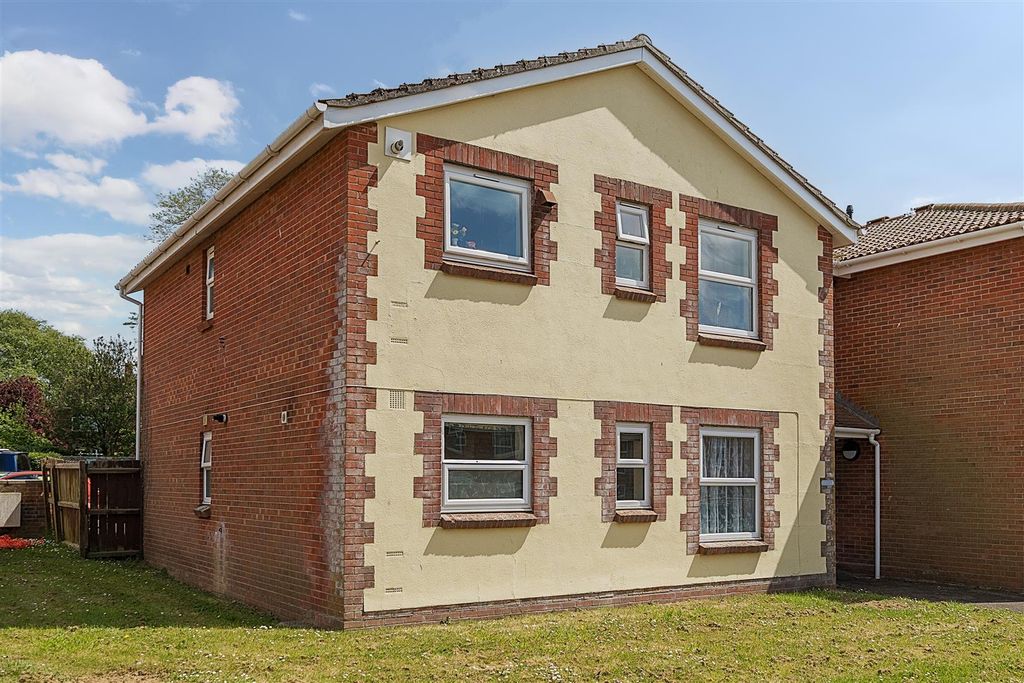Property photo 1 of 9