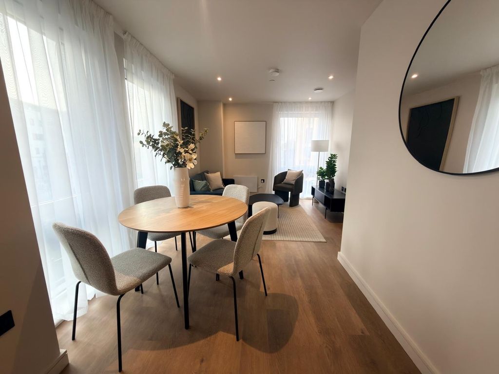 Property photo 3 of 13 Dining Room