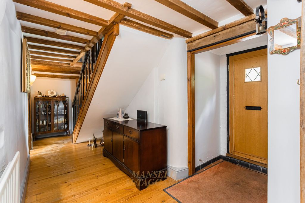 Property photo 3 of 40