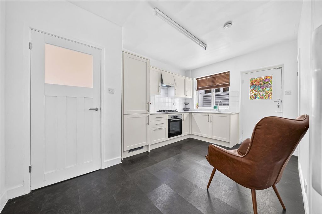 Property photo 2 of 15 2