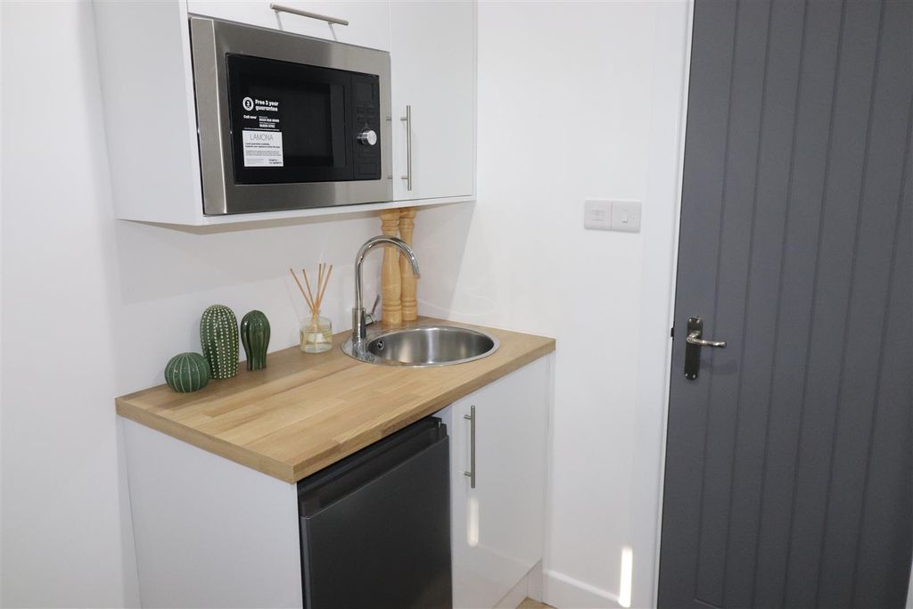Property photo 2 of 6 Img_1894.Jpg