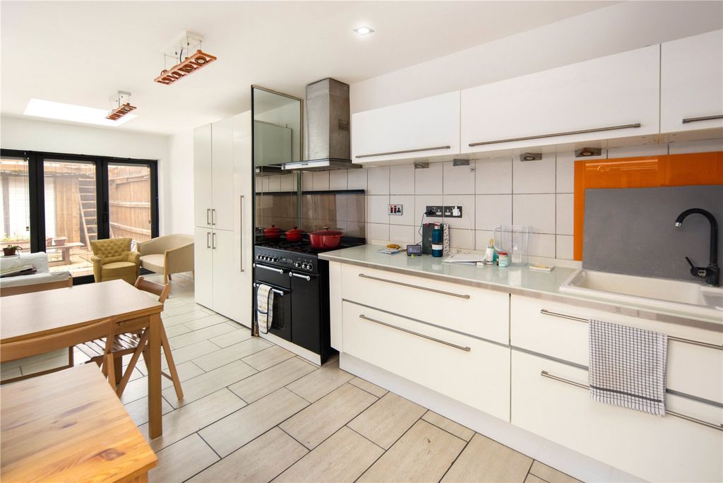 Property photo 2 of 19 Kitchen/Diner