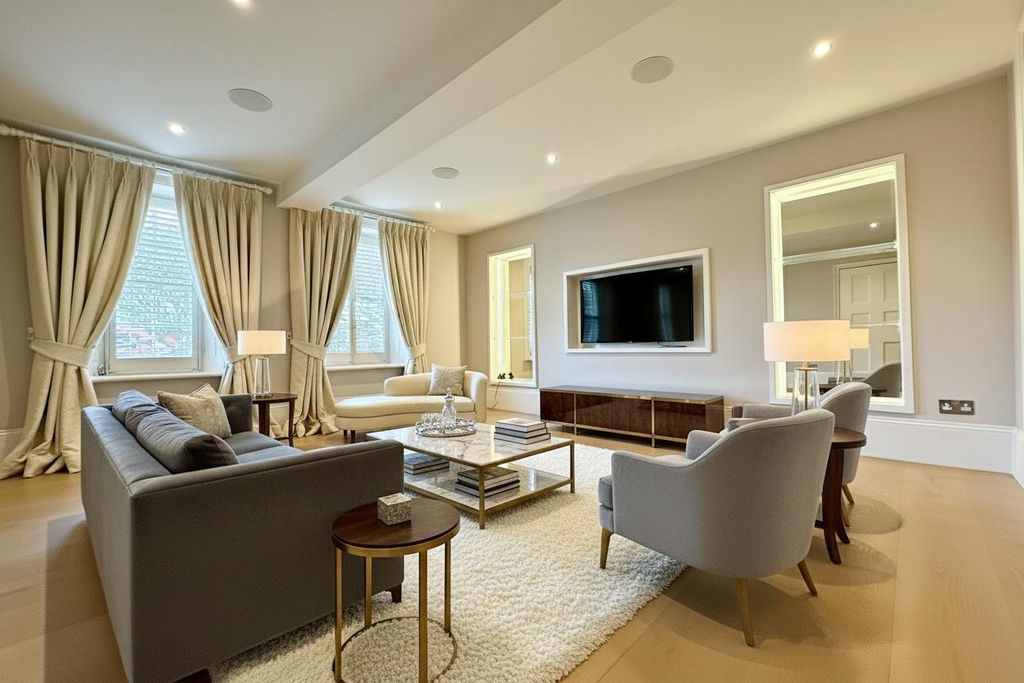 Property photo 3 of 27 1763489461.Jpg