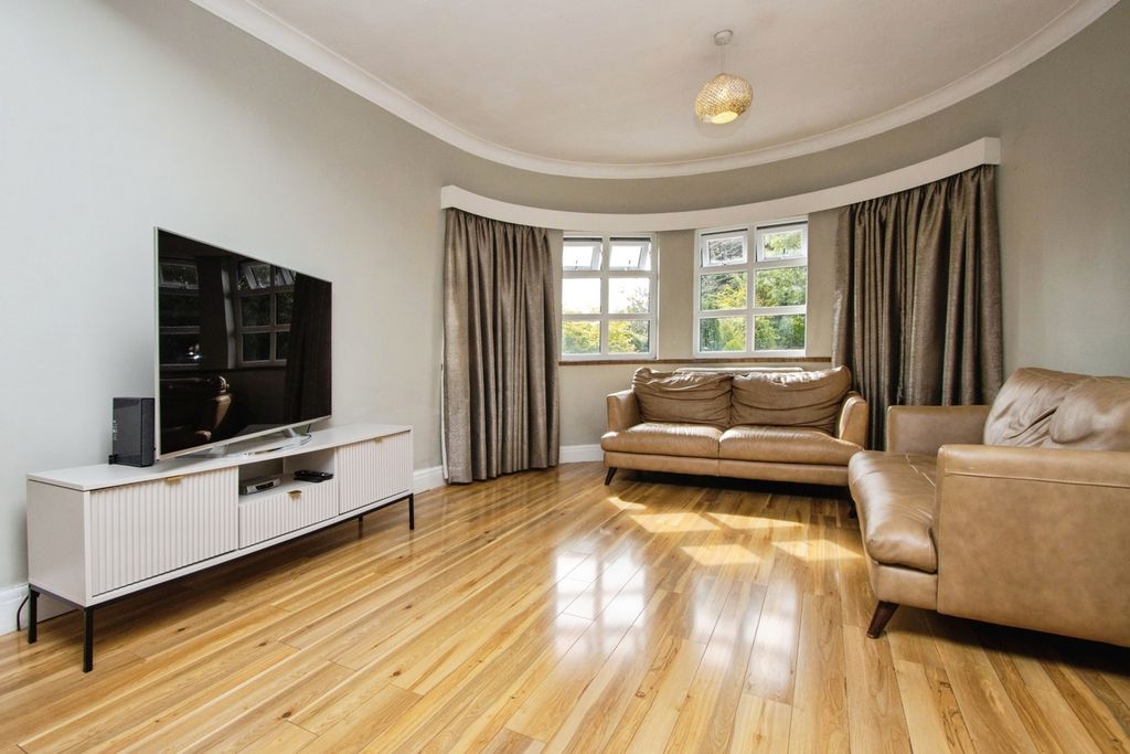 Property photo 2 of 36 Pbox-Img.Jpg