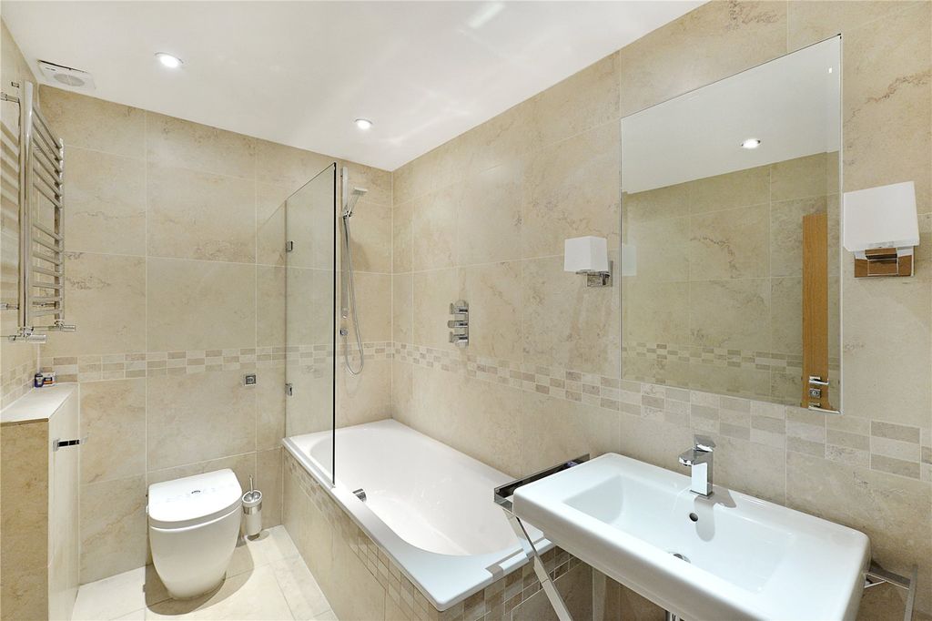 Property photo 3 of 5 Picture No. 13