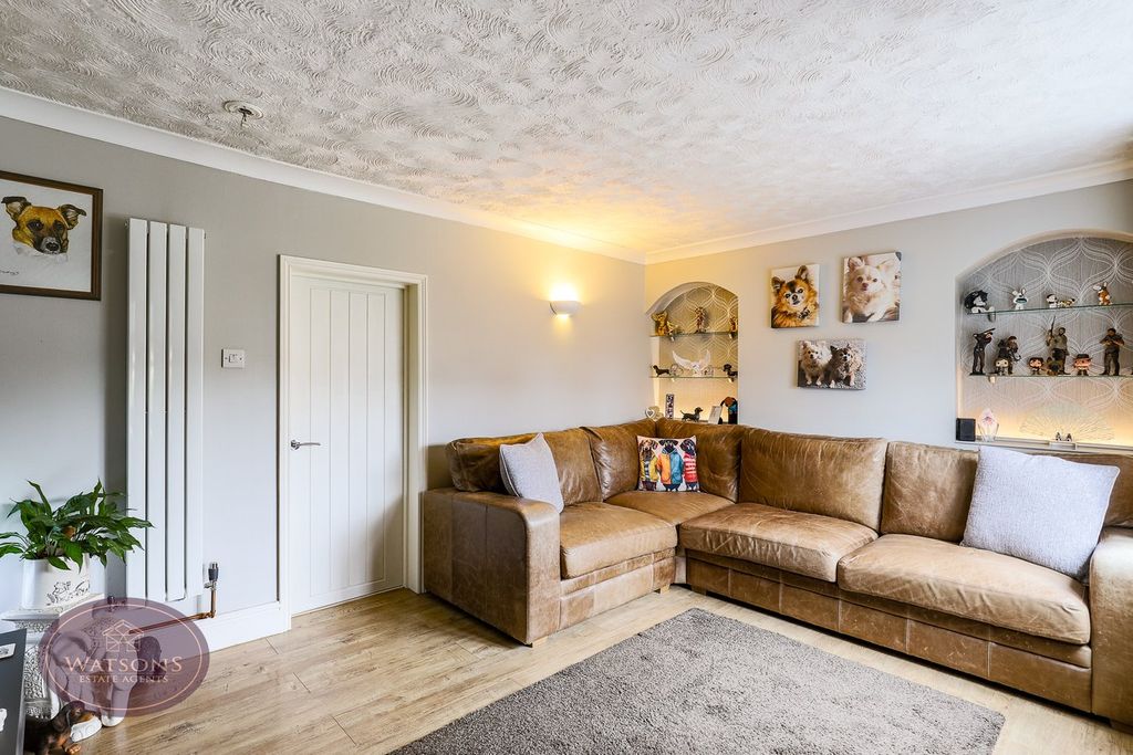 Property photo 3 of 27