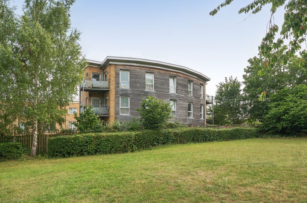 Property photo 1 of 9