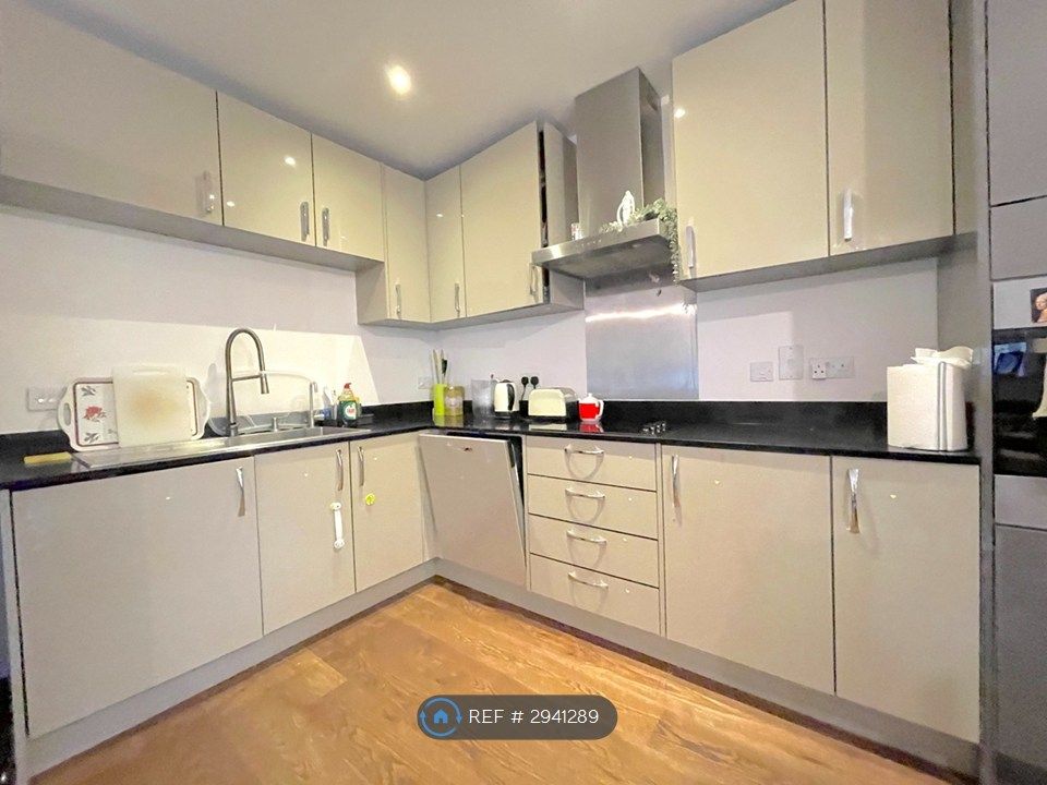 Property photo 3 of 21