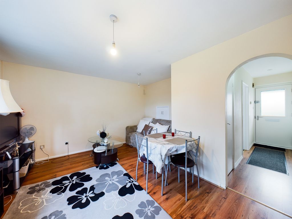 Property photo 3 of 8 Living Room