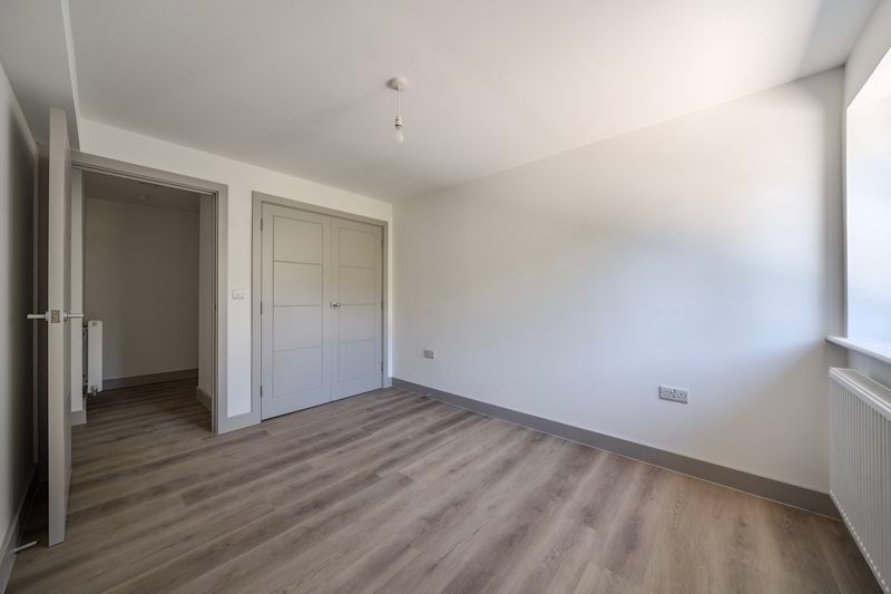 Property photo 3 of 5 Master Bedroom