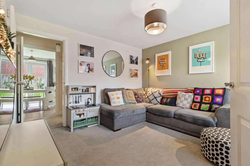 Property photo 3 of 18