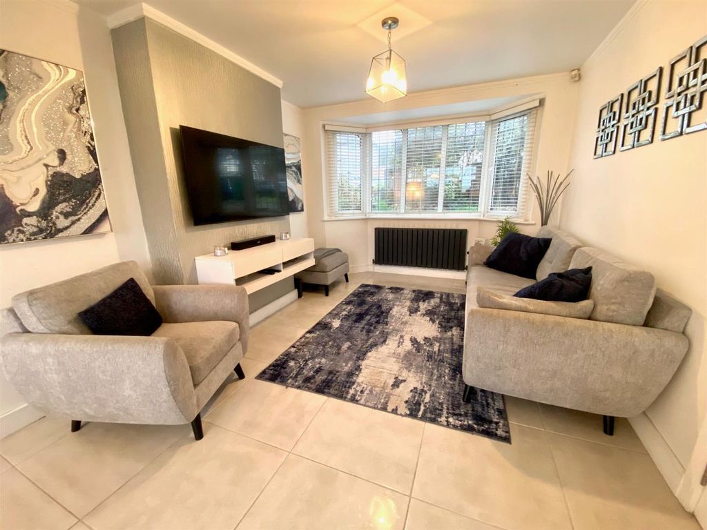 Property photo 3 of 22 Q.Jpg