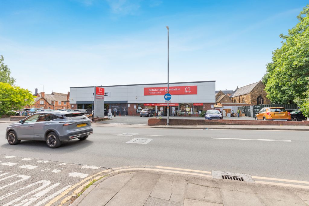 Property photo 1 of 4 67-83 Bridge Road, Northampton, Nn1 1Pd