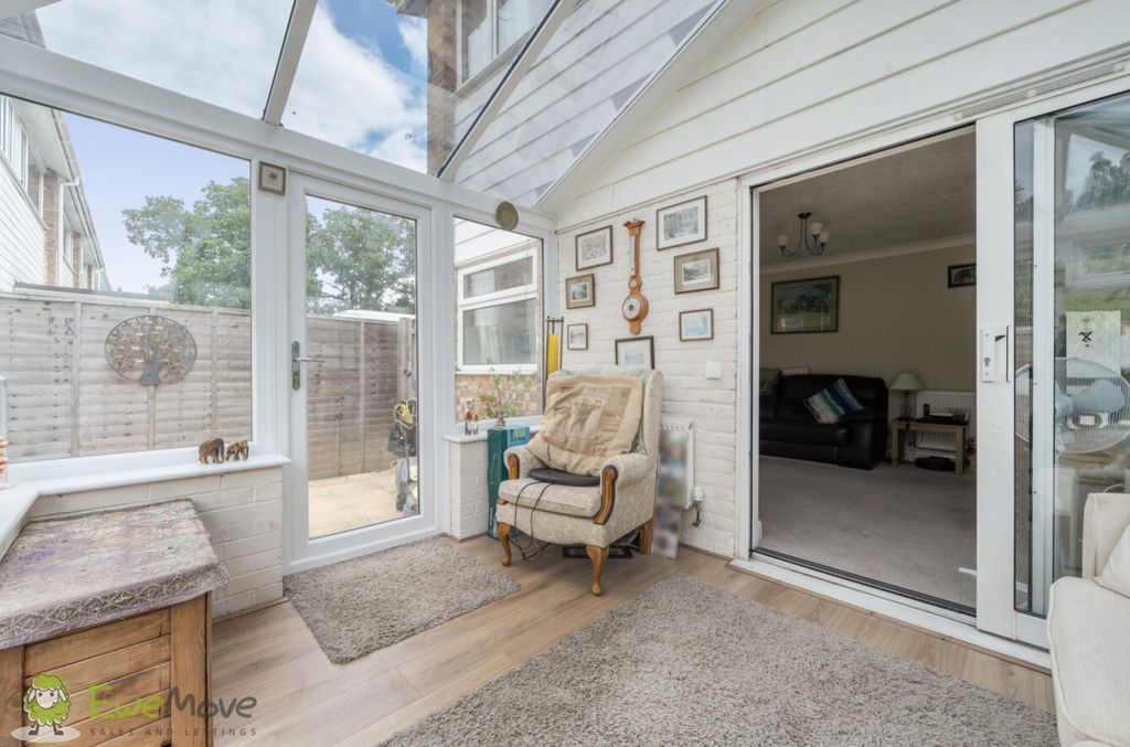 Property photo 3 of 20 Conservatory