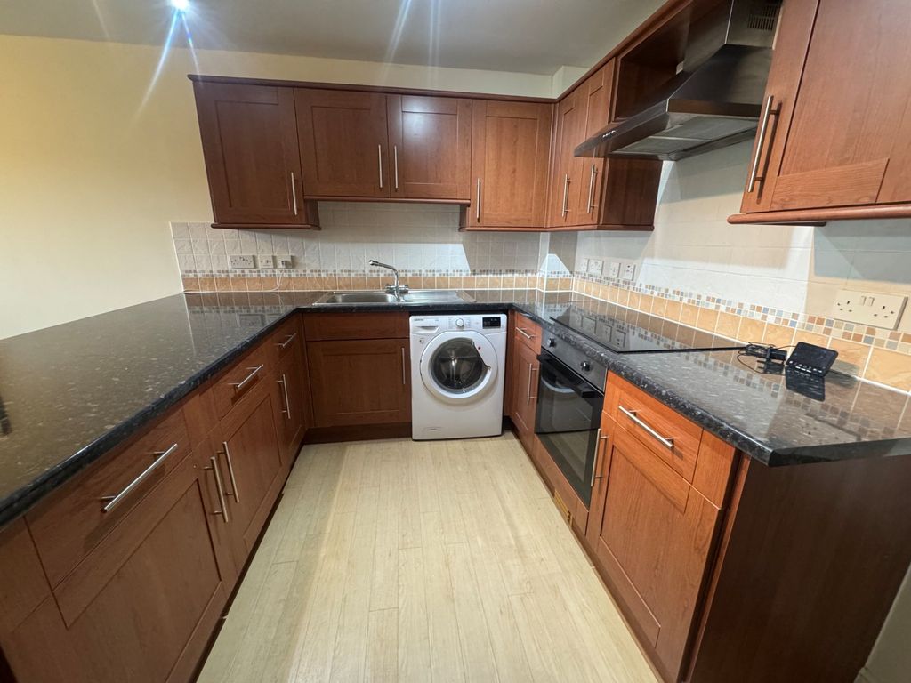 Property photo 3 of 8 Picture No. 05