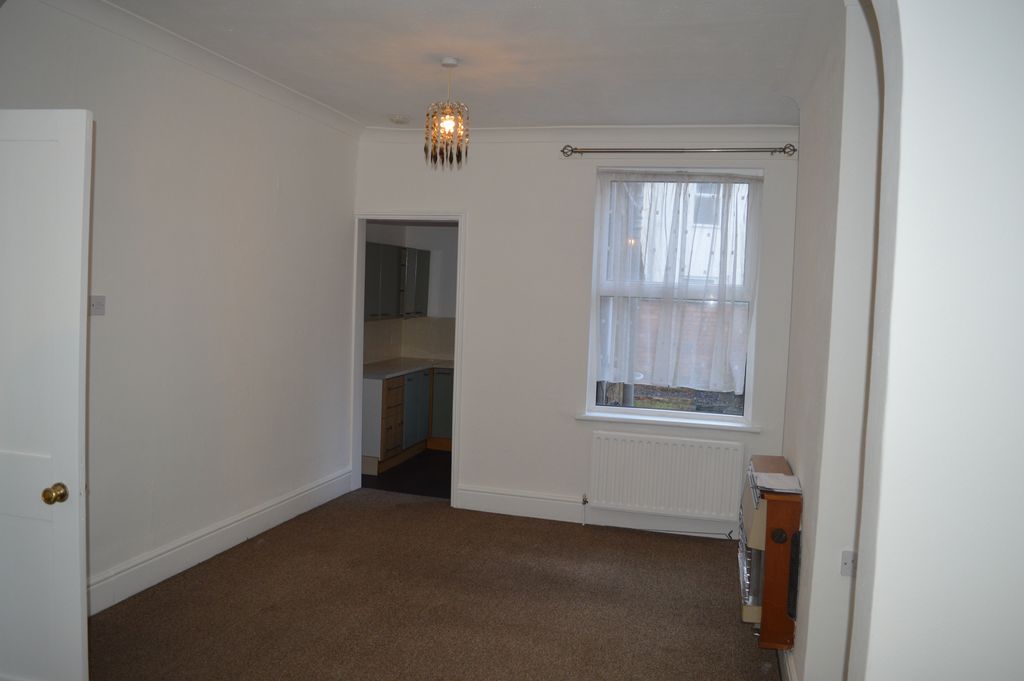 Property photo 3 of 6 Dining Area