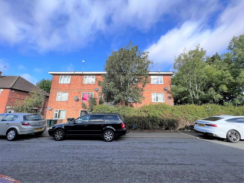 Property photo 1 of 8