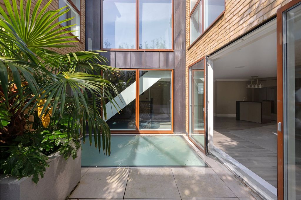 Property photo 2 of 29 Picture No. 59