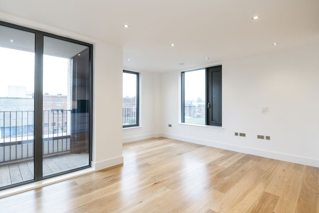 Property photo 3 of 11 Reception Room