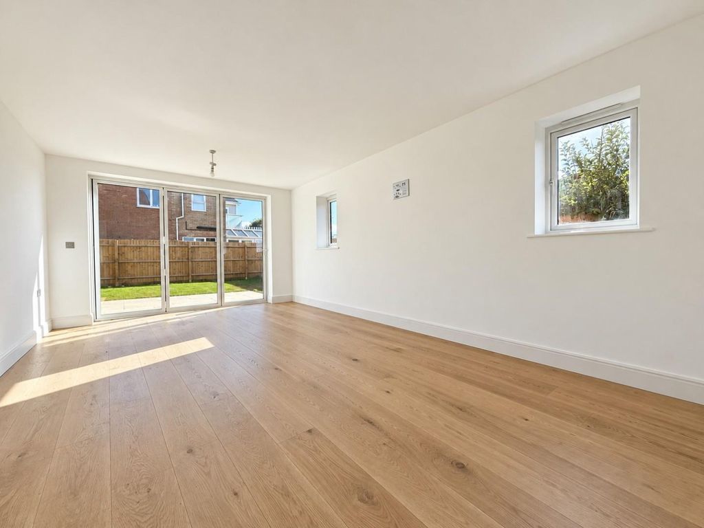 Property photo 3 of 12 4.Jpg