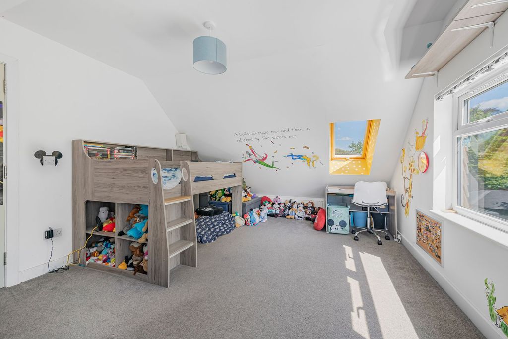 Additional image 18 of 5 bed detached bungalow for saleDryden Way, Liphook GU30