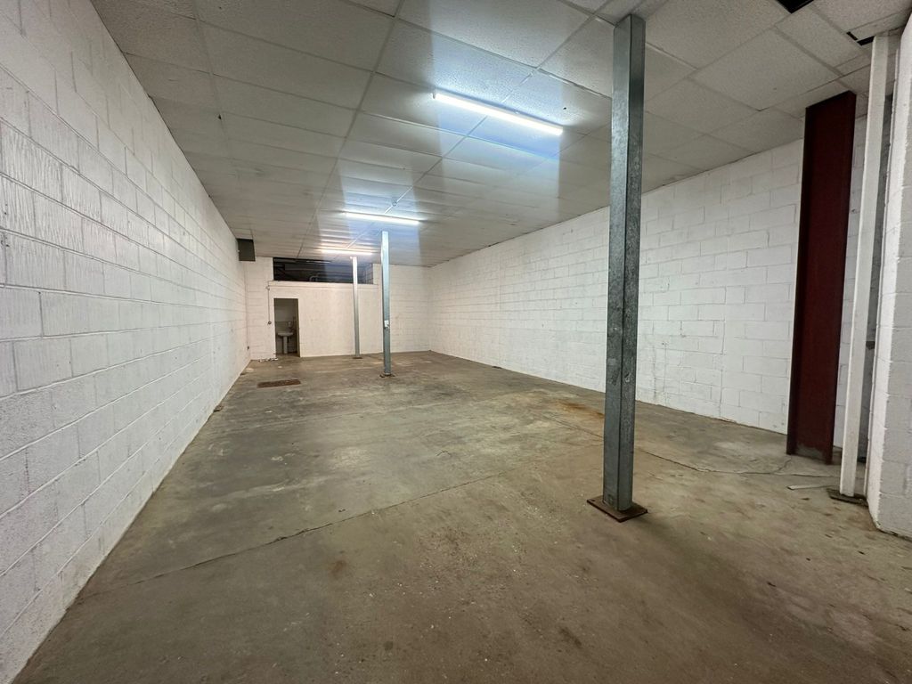 Property photo 1 of 3