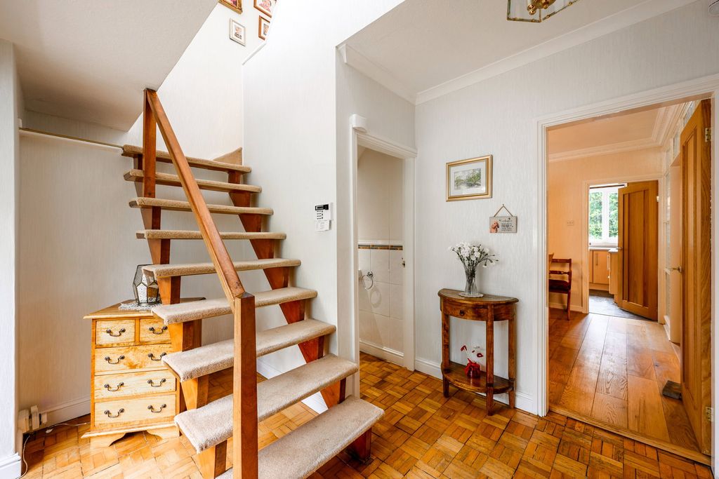 Property photo 3 of 38