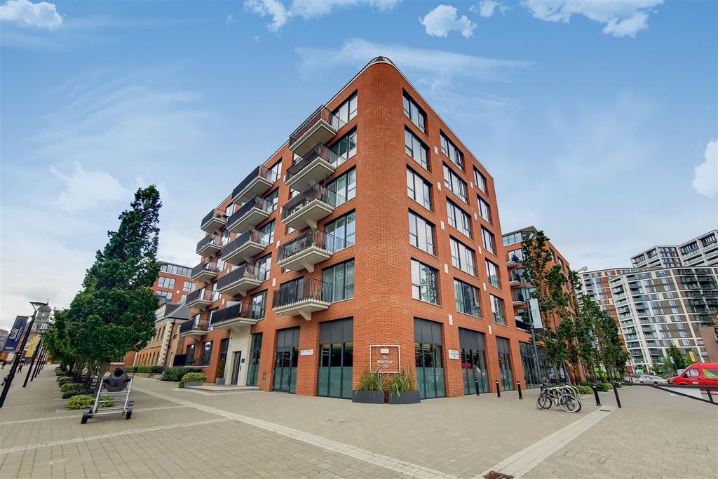 Property photo 2 of 12