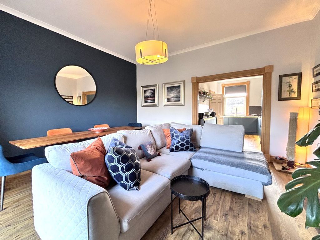 Property photo 2 of 30