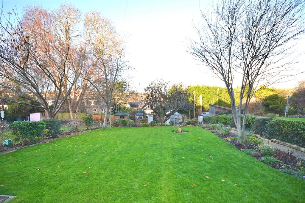 Property photo 2 of 14 11 (1).Png