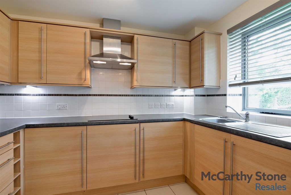 Property photo 3 of 15 Kitchen