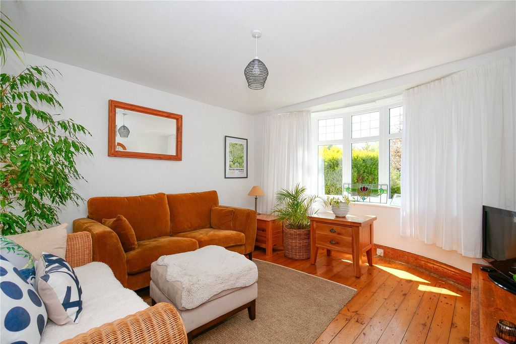 Property photo 2 of 18 Picture No. 13