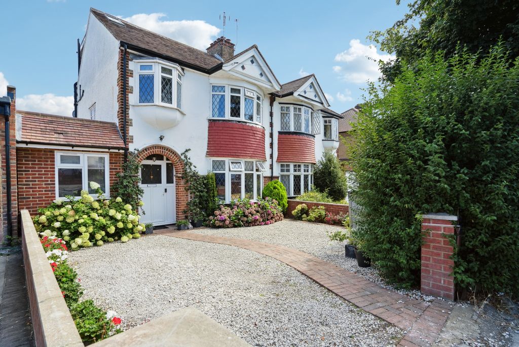 Property photo 1 of 17