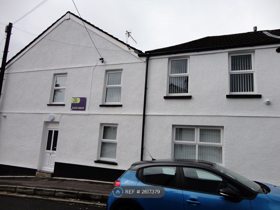 Property photo 1 of 13 End Terrace