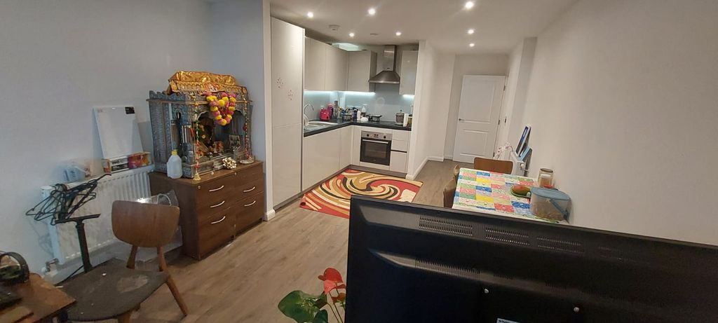 Property photo 1 of 6