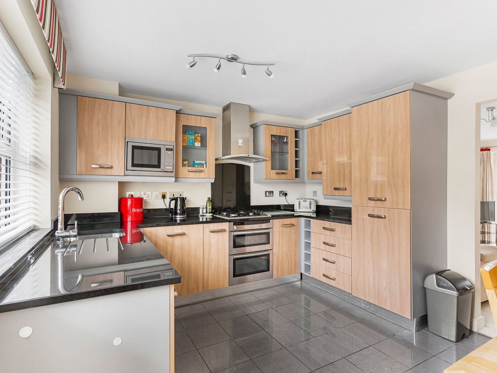 Property photo 3 of 24